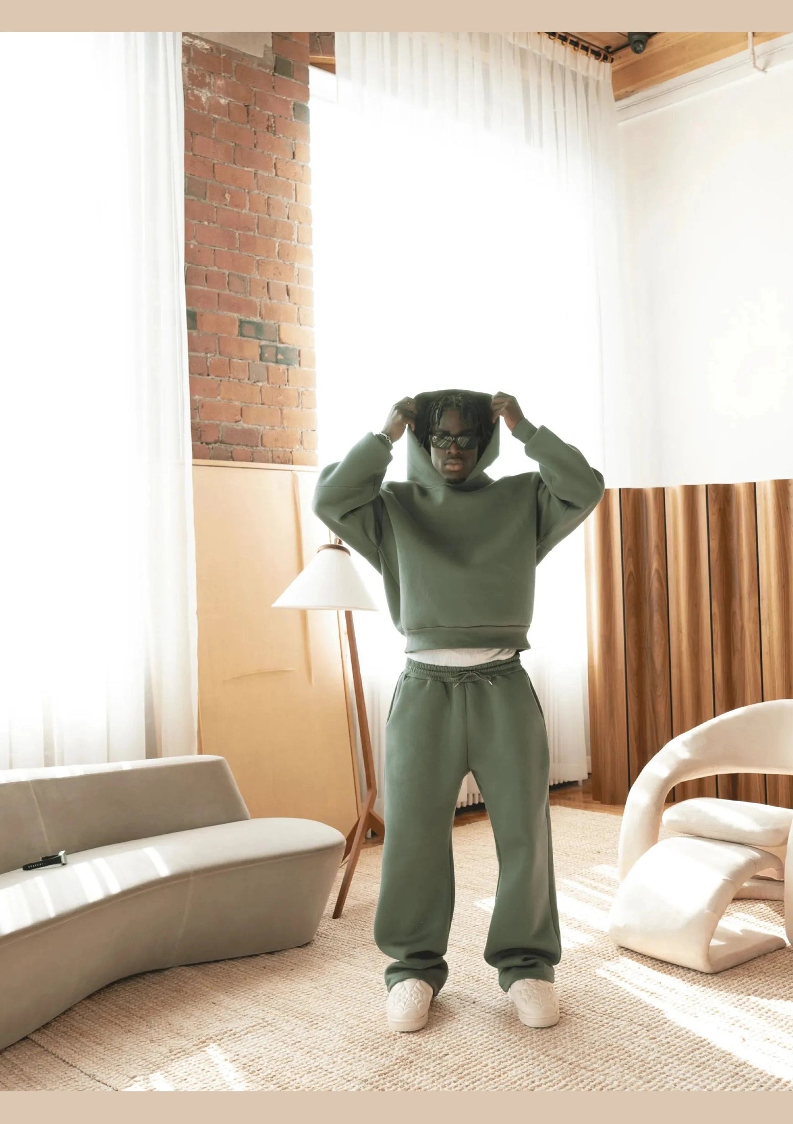 MINIMALIST | TRACKSUIT